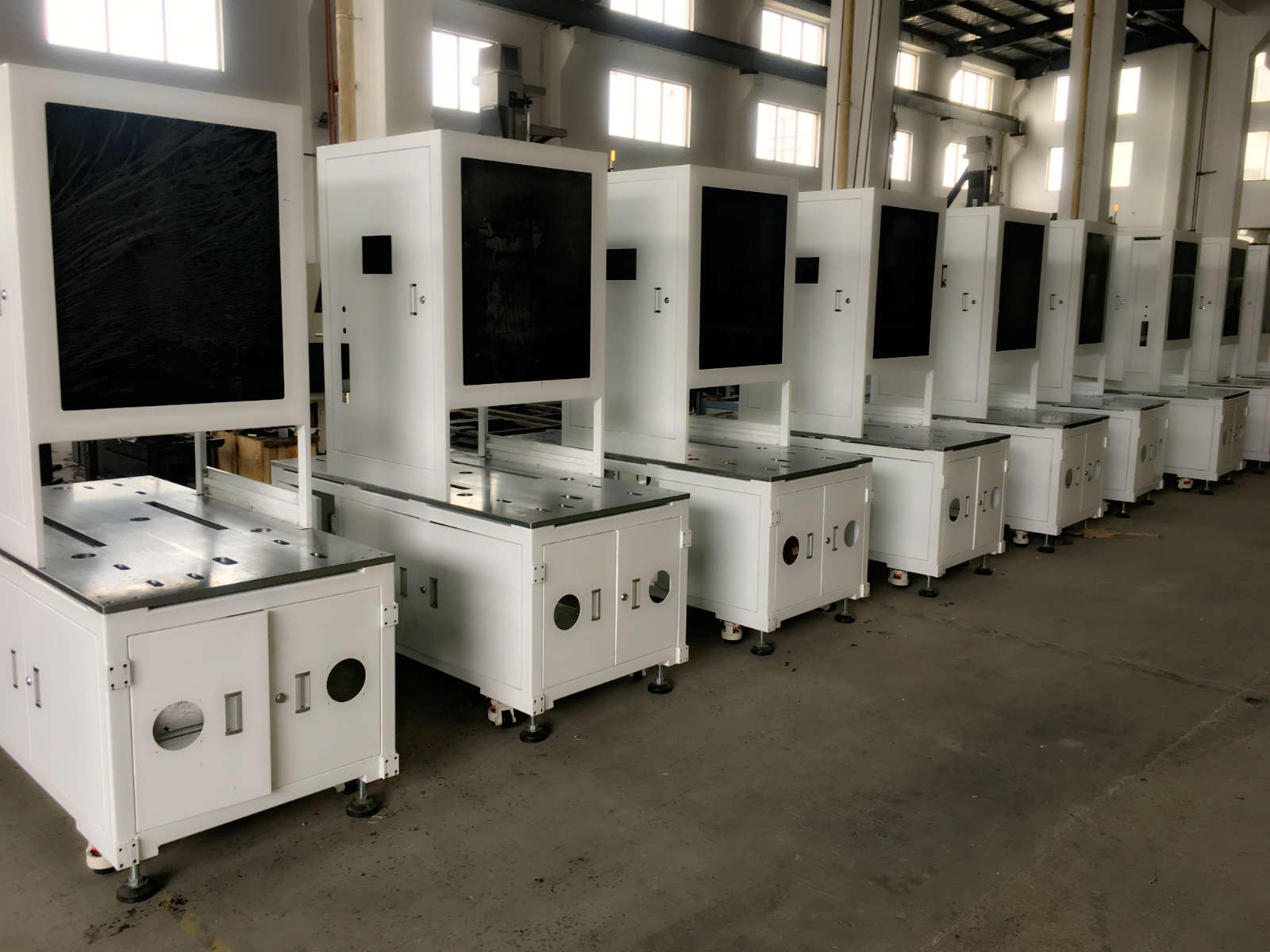 钣金加工成型在工作中应用-钣金加工珠海机箱机柜拼搏(中国)激光切割拼搏在线登录入口